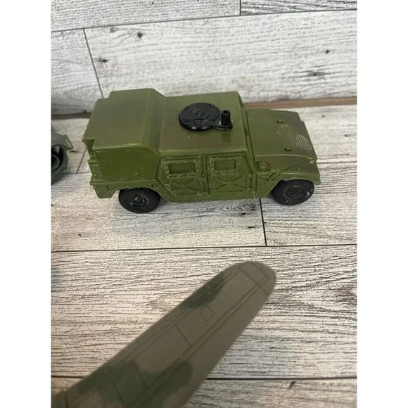 Lot Of Vintage VTG Military Toys Lot of 3 - Picture 8 of 10